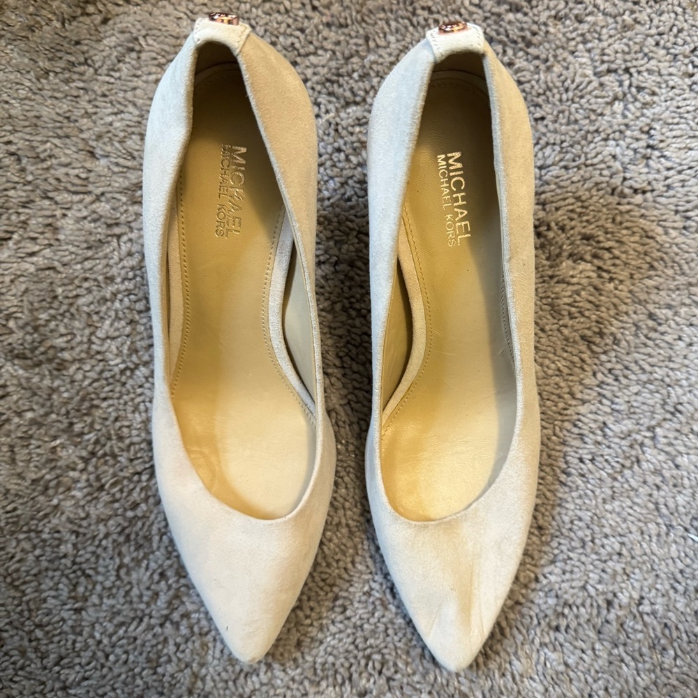 Michael Kors Cream Pointed-Toe Heels